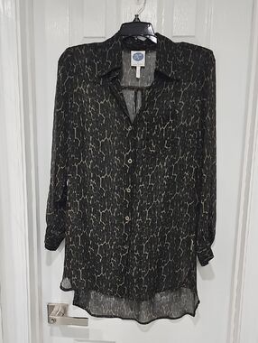 DG2 by Diane Gilman Green Sheer Animal Print Tunic